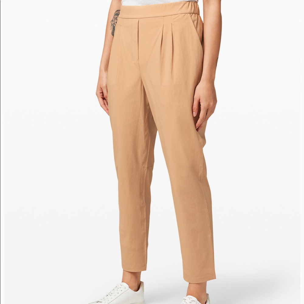 NWT Lululemon your true high rise trouser.
